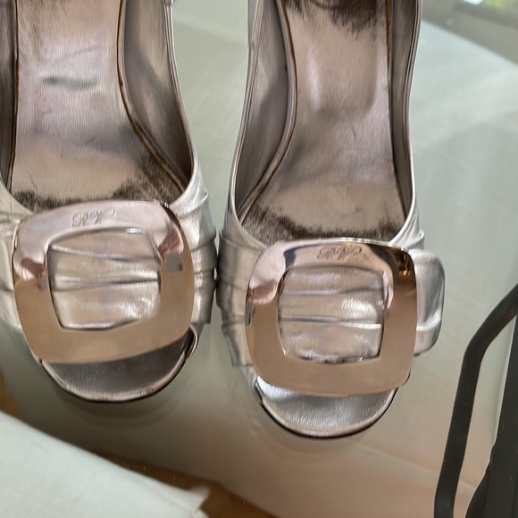 Roger Vivier Silver Peep Toe Pumps - Picture 6 of 6